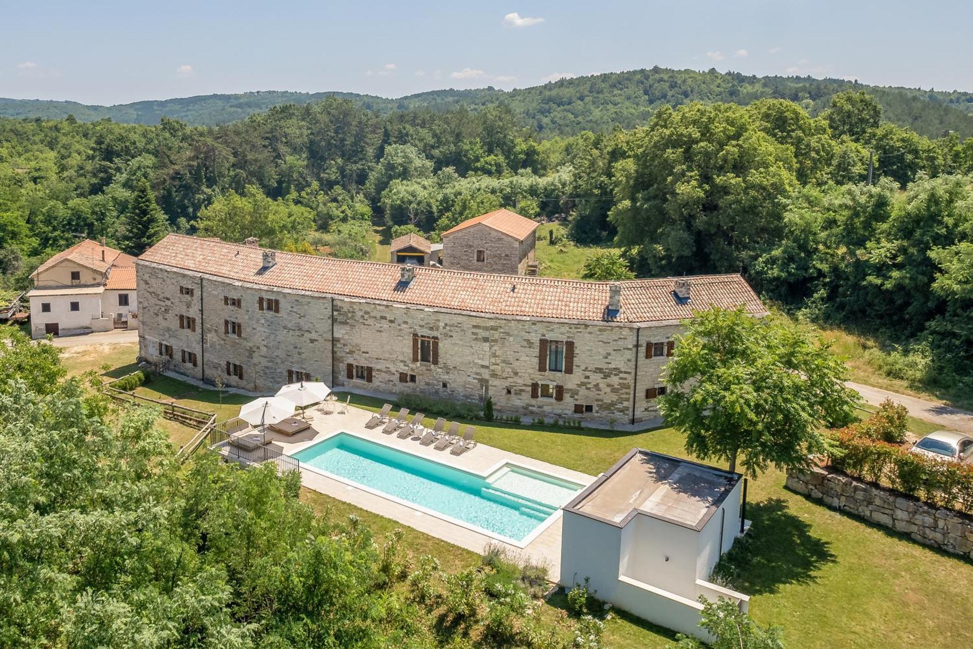 Villas Martincici With Large Pool Grožnjan Exteriör bild