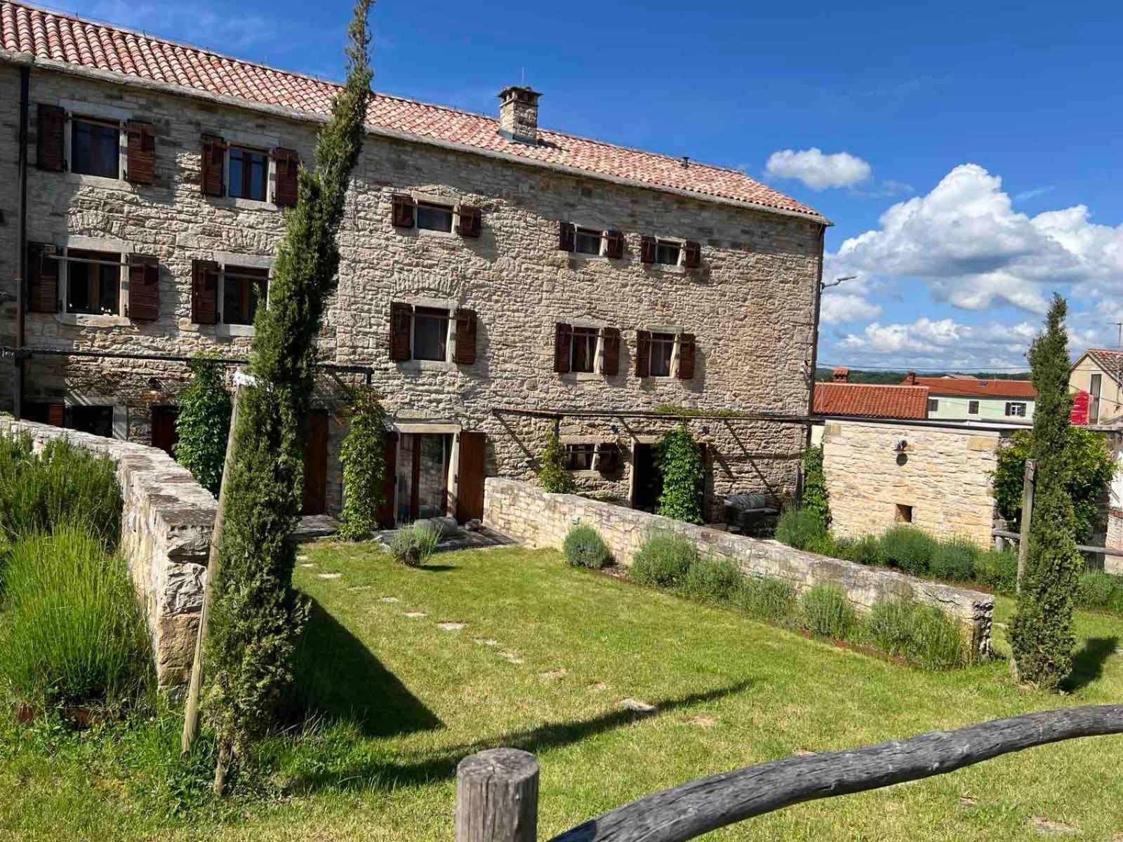 Villas Martincici With Large Pool Grožnjan Exteriör bild
