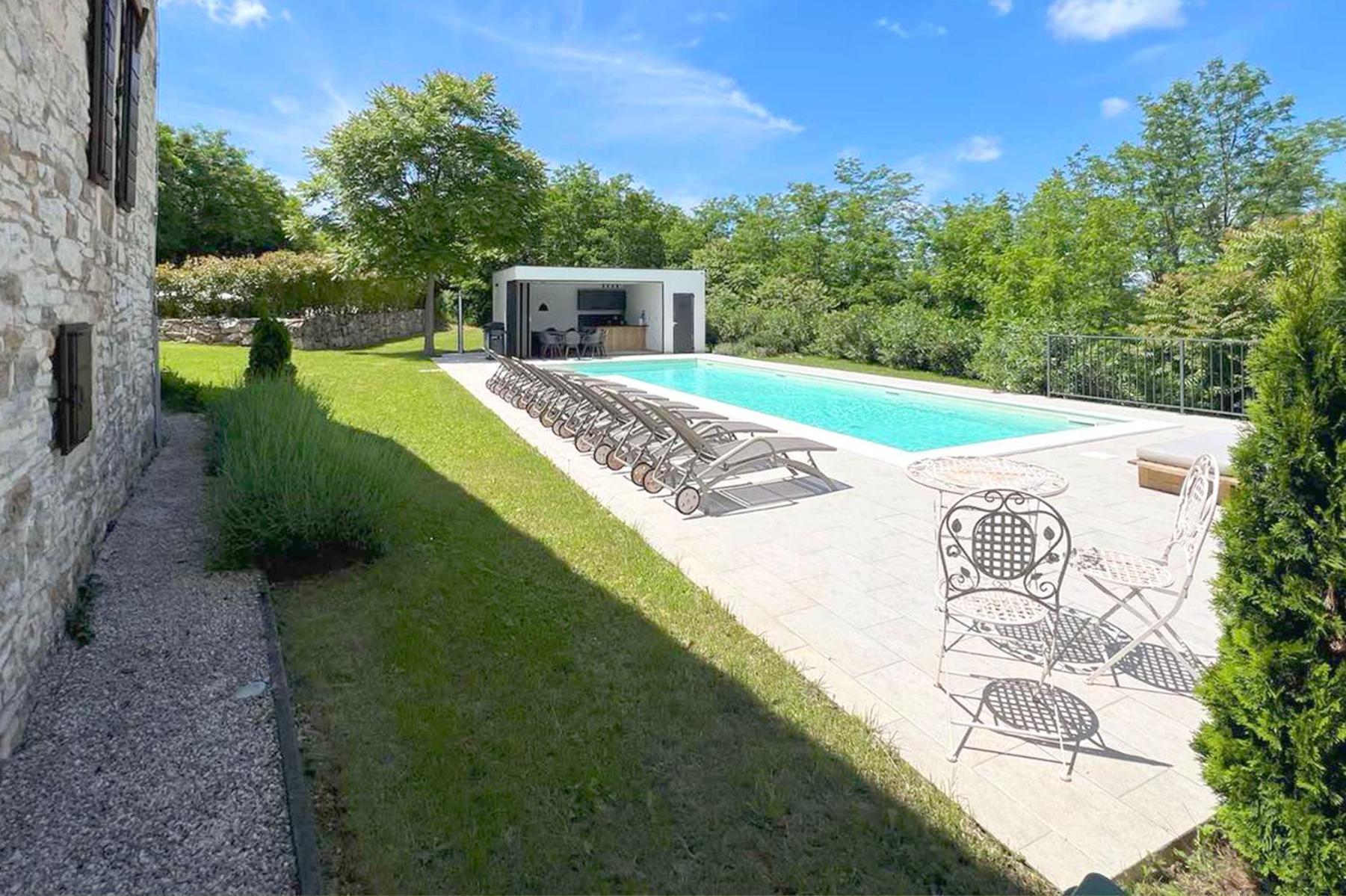 Villas Martincici With Large Pool Grožnjan Exteriör bild