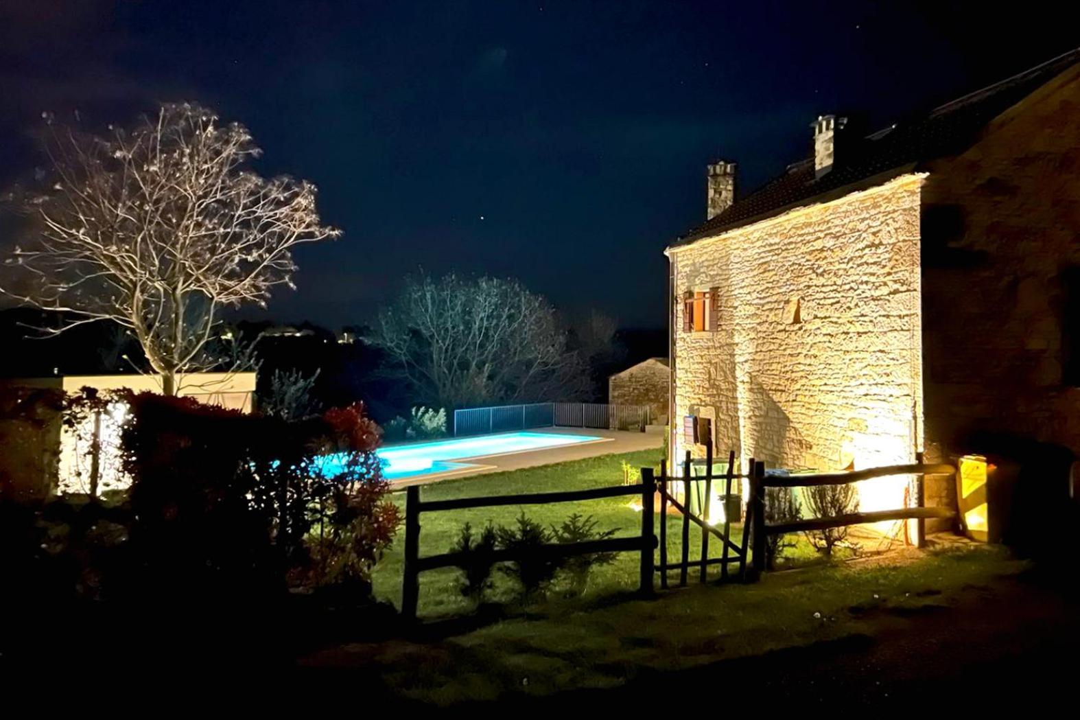 Villas Martincici With Large Pool Grožnjan Exteriör bild